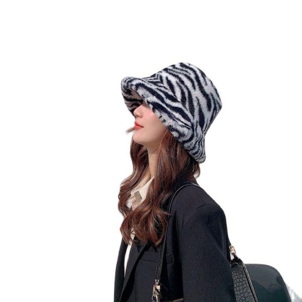 stingy brim hats women fashion zebra pattern bucket hat plush warm korean fishermen cap ladies winter, Blue;gray
stingy brim hats women fashion zebra pattern bucket hat plush warm korean fishermen cap ladies winter, Blue;gray
