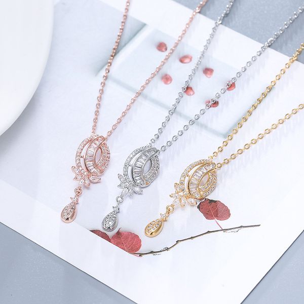 jewelry fashion petal water drop brass micro inlaid zircon necklace women's pendant, White
jewelry fashion petal water drop brass micro inlaid zircon necklace women's pendant, White