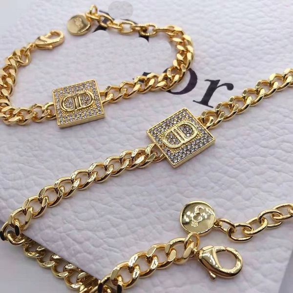 designer jewelry 2021 new inlaid diamond letter necklace bracelet electric fashion temperament, simple personality 9r47, Silver
designer jewelry 2021 new inlaid diamond letter necklace bracelet electric fashion temperament, simple personality 9r47, Silver