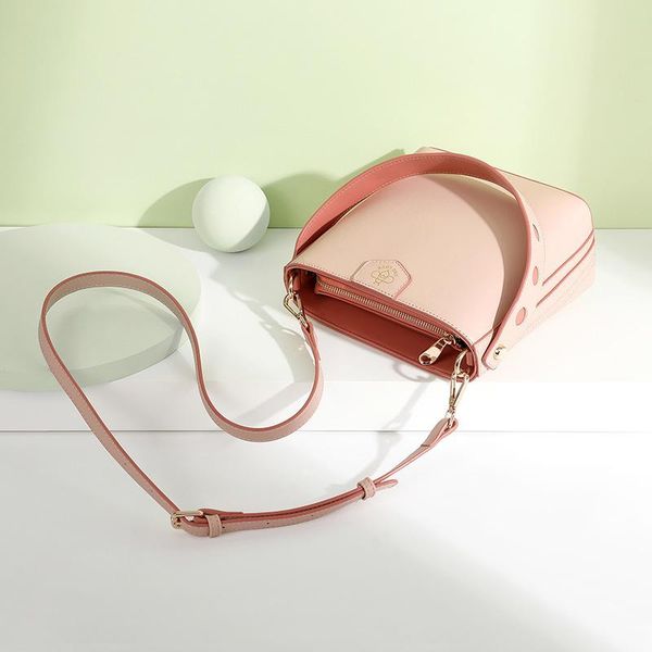 shoulder bags large capacity 2021 fashion messenger women's all-match portable bucket crossbody ladies hand for women clutch
shoulder bags large capacity 2021 fashion messenger women's all-match portable bucket crossbody ladies hand for women clutch