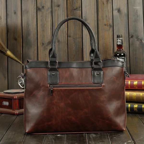 2020 summer men's messenger bag horizontal section portable crossbody bags casual crazy horse leather business bag1
2020 summer men's messenger bag horizontal section portable crossbody bags casual crazy horse leather business bag1