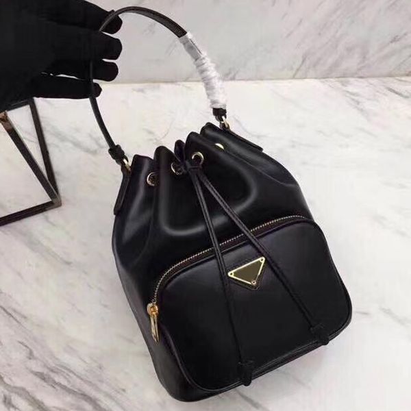 brand fashion women's bag large capacity high grade shoulder ten font strap wide body leather handbag
brand fashion women's bag large capacity high grade shoulder ten font strap wide body leather handbag