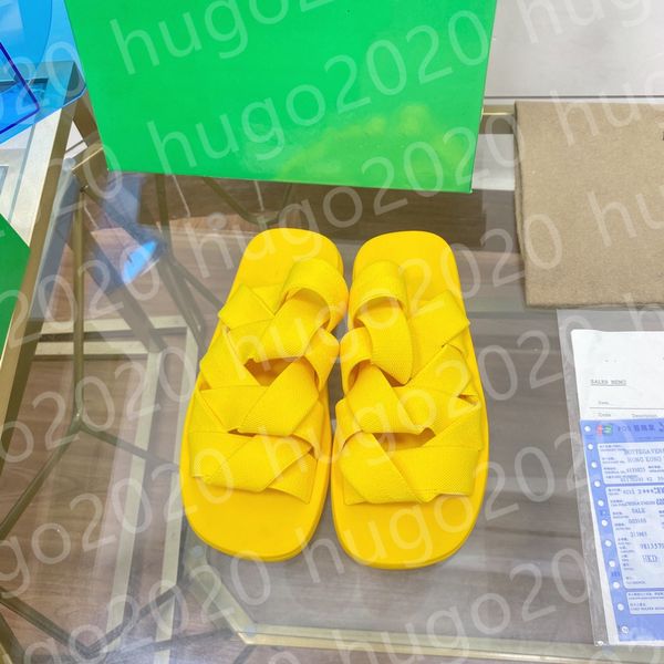 2021 new retro niche square toe sandals woven beach shoes one-word slippers women's summer wear flat bottom, Black
2021 new retro niche square toe sandals woven beach shoes one-word slippers women's summer wear flat bottom, Black