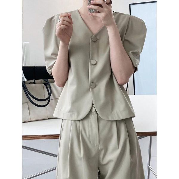 women's tracksuits yeeloca fashion shorts suit women summer thin bubble sleeve blouser + solid button two piece sets, Gray
women's tracksuits yeeloca fashion shorts suit women summer thin bubble sleeve blouser + solid button two piece sets, Gray