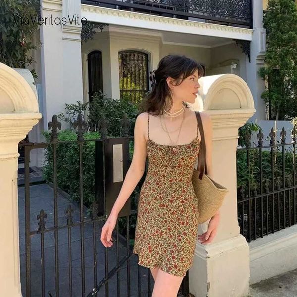 vintage woman dress summer spaghetti strap floral party dress high waisted sundress korean y2k dresses vestidos mujer 210719, White;black
vintage woman dress summer spaghetti strap floral party dress high waisted sundress korean y2k dresses vestidos mujer 210719, White;black