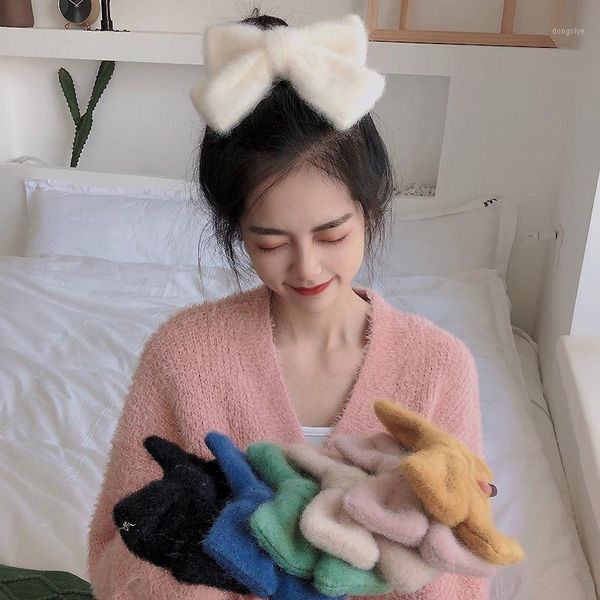 solid color big bow hair clip soft furry hairpins metal spring autumn winter accessories plush bow1
solid color big bow hair clip soft furry hairpins metal spring autumn winter accessories plush bow1