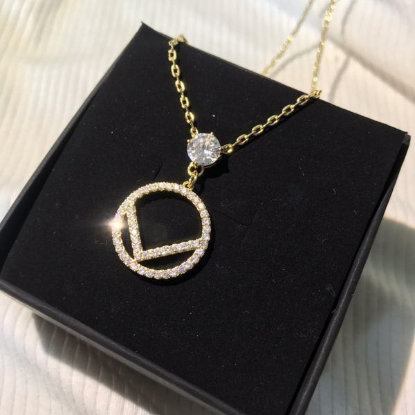 2022 f pendants gold love necklace fashion silver plated letter simple heart titanium valentine's day lovers chain jewelry wedding
2022 f pendants gold love necklace fashion silver plated letter simple heart titanium valentine's day lovers chain jewelry wedding