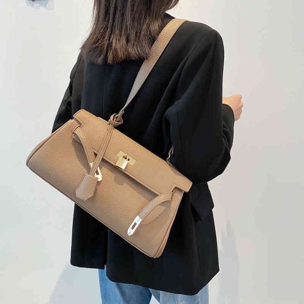star's same large capacity women's new fashion versatile one shoulder underarm kelly handbag
star's same large capacity women's new fashion versatile one shoulder underarm kelly handbag