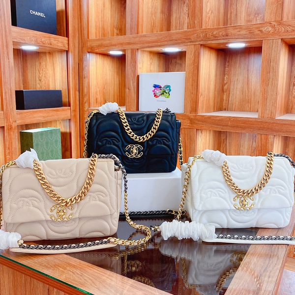 designer bags handbag totes shoulder cross body women classic sheepskin chains bag 26cm ,3 colours luxury_bagshop888 01
designer bags handbag totes shoulder cross body women classic sheepskin chains bag 26cm ,3 colours luxury_bagshop888 01
