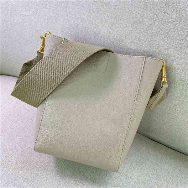 women luxurys designers bags 2021 star same wide strap sangle bucket single slant span leather si designer handbag handbags totes crossbody
women luxurys designers bags 2021 star same wide strap sangle bucket single slant span leather si designer handbag handbags totes crossbody