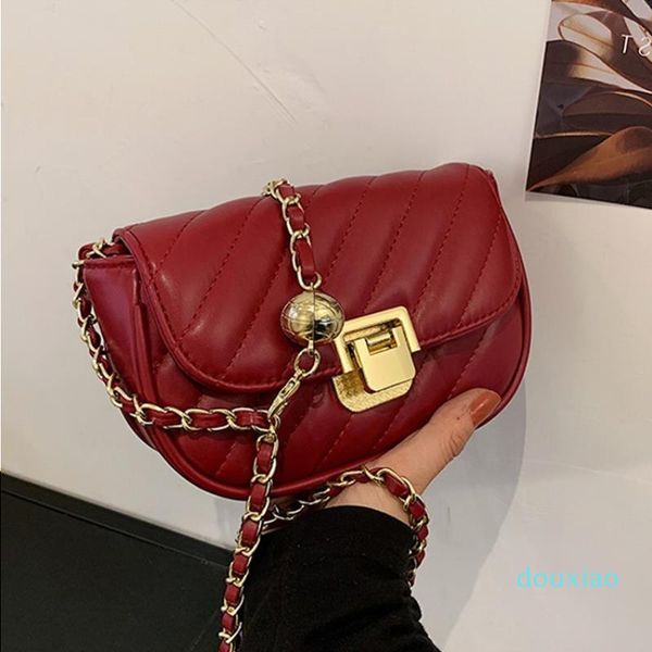 good quality bag female fat new shoulder bead square gold fragrant embroidered thread 2021 chain wind small messenge
good quality bag female fat new shoulder bead square gold fragrant embroidered thread 2021 chain wind small messenge