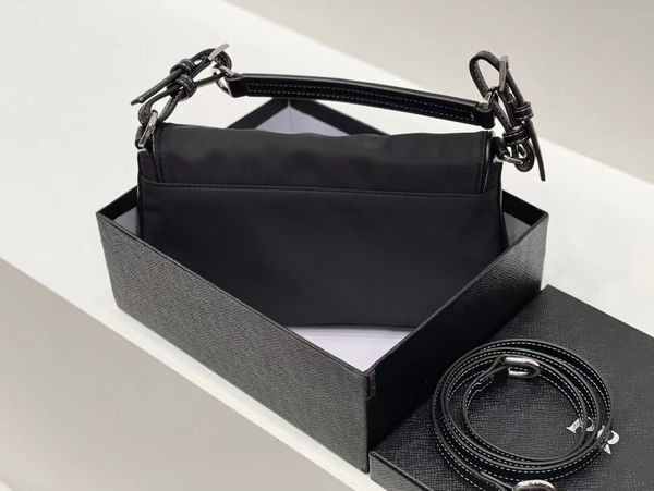 new armpit bag middle ancient leisure nylon shoulder parachute cloth fashion hobo backpack handbags
new armpit bag middle ancient leisure nylon shoulder parachute cloth fashion hobo backpack handbags