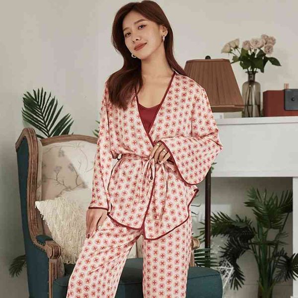 women's sleepwear spring autumn ladies soft 3pcs silk satin pajamas set comfort loose cardigan+camisole+pants household ins style, Black;red
women's sleepwear spring autumn ladies soft 3pcs silk satin pajamas set comfort loose cardigan+camisole+pants household ins style, Black;red