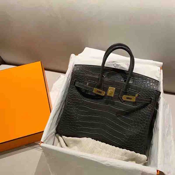 designers woman handbag purse luxurys leather hand bag crocodile pattern tote fashion alligator print shoulder bags with long strap
designers woman handbag purse luxurys leather hand bag crocodile pattern tote fashion alligator print shoulder bags with long strap
