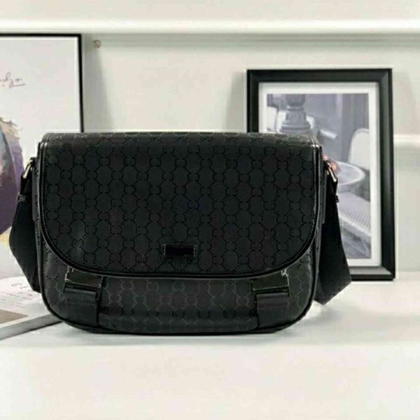 large-capacity handbagshandbag original single foreign trade new style men's g family one shoulder messenger fashion leisure postman ba
large-capacity handbagshandbag original single foreign trade new style men's g family one shoulder messenger fashion leisure postman ba