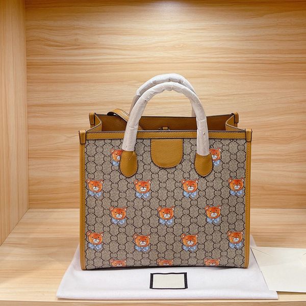 bag large capacity package tote bags handbags patchwork color letter pattern printing genuine leather interior zipper gold hardware
bag large capacity package tote bags handbags patchwork color letter pattern printing genuine leather interior zipper gold hardware
