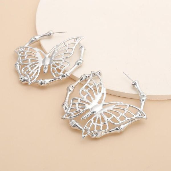 exaggerated temperament business hollow c-shaped earrings female simple bamboo ring creative butterfly wholesale stud, Golden;silver
exaggerated temperament business hollow c-shaped earrings female simple bamboo ring creative butterfly wholesale stud, Golden;silver