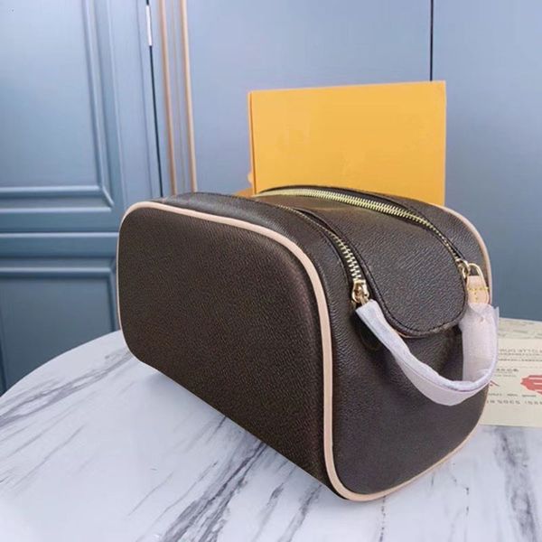 king size toiletry cosmetic bags men extra large totes wash bag woman toilet pouch fashion women beauty makeup case pochette accessoiresdesi
king size toiletry cosmetic bags men extra large totes wash bag woman toilet pouch fashion women beauty makeup case pochette accessoiresdesi