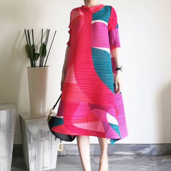 casual dresses spring geometric color matching a-line dress fashion mid-length miyak pleated long-sleeved loose plus size women's, Black;gray
casual dresses spring geometric color matching a-line dress fashion mid-length miyak pleated long-sleeved loose plus size women's, Black;gray