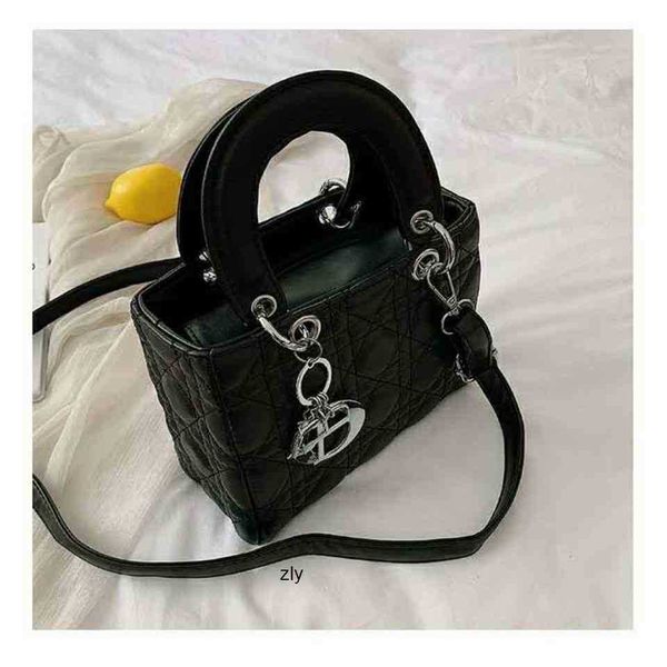 bag women's 2021 new ins slung princess diana single shoulder soft surface quality diamond lattice versatile leisure zly zly
bag women's 2021 new ins slung princess diana single shoulder soft surface quality diamond lattice versatile leisure zly zly
