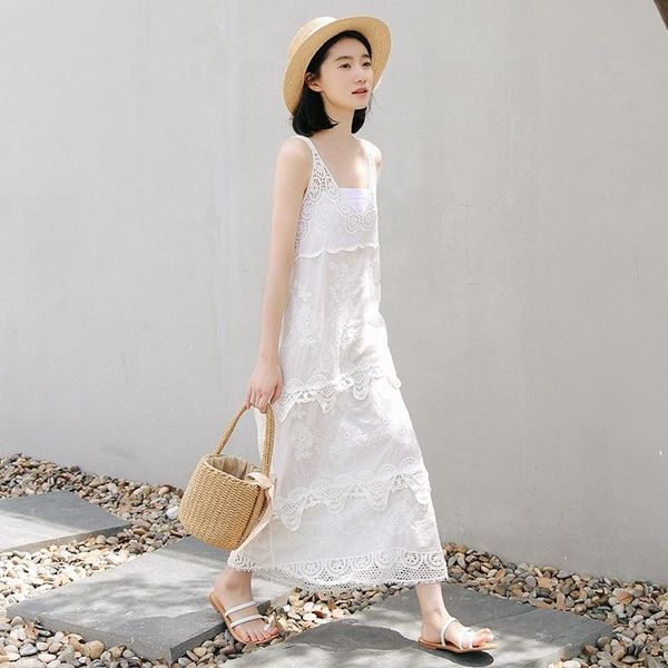casual dresses summer style korean ladies small fresh hong kong flavor retro camisole hollow lace dress, Black;gray
casual dresses summer style korean ladies small fresh hong kong flavor retro camisole hollow lace dress, Black;gray