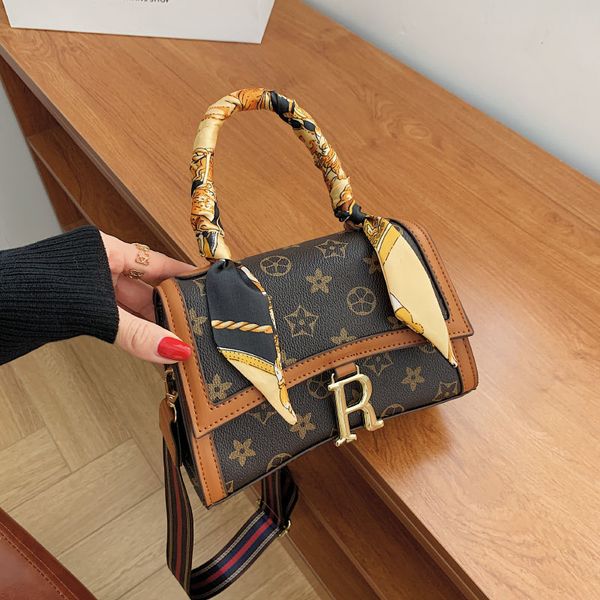 daily bag womens 2021 new big brand high-grade fashion shoulder messenger bag korean retro presbyopic small square bag
daily bag womens 2021 new big brand high-grade fashion shoulder messenger bag korean retro presbyopic small square bag