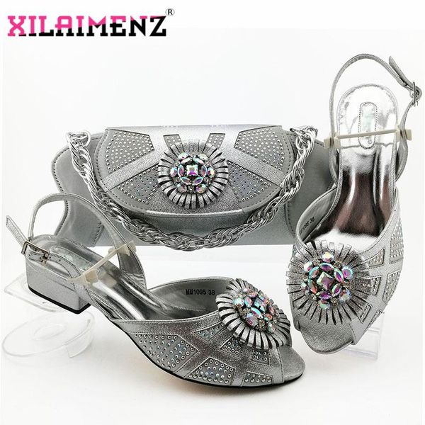 dress shoes 2021 arrivals slingbacks nigerian women and bag set italian style comfortable heels 8 color for wedding in silver colo, Black
dress shoes 2021 arrivals slingbacks nigerian women and bag set italian style comfortable heels 8 color for wedding in silver colo, Black