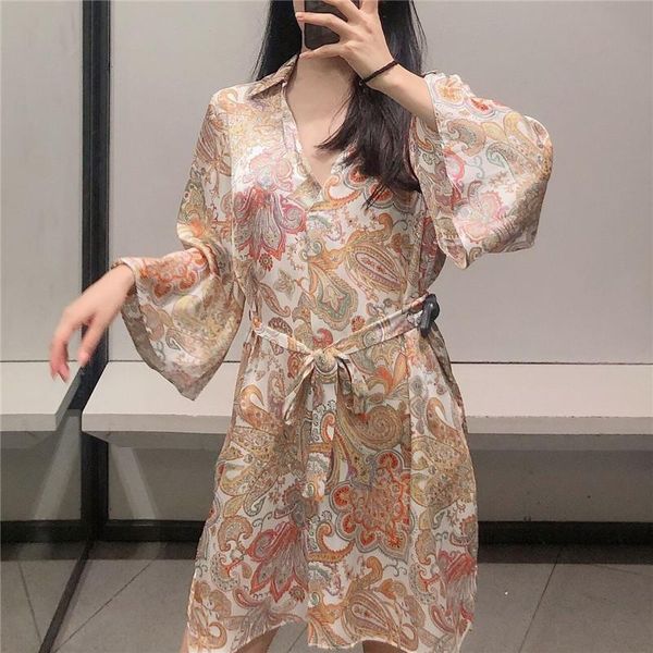 casual dresses women chic sashes design print mini dress fashion three quarter sleeve side split female kimono vestidos, Black;gray
casual dresses women chic sashes design print mini dress fashion three quarter sleeve side split female kimono vestidos, Black;gray