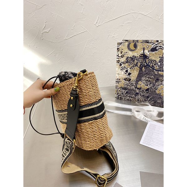 2021 early spring holiday series woven bag dijia yunzhi vegetable basket beach fashionable women's
2021 early spring holiday series woven bag dijia yunzhi vegetable basket beach fashionable women's