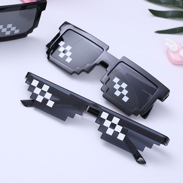 creative spoof mosaic glasses pixel boss children's toys black rectangular two dimensional sunglasses1
creative spoof mosaic glasses pixel boss children's toys black rectangular two dimensional sunglasses1