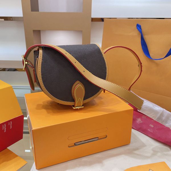 2021 luxurys designers saddle bag ladies classic retro printed one-shoulder crossbody hijab color-changing cowhide semi-circle handbag
2021 luxurys designers saddle bag ladies classic retro printed one-shoulder crossbody hijab color-changing cowhide semi-circle handbag