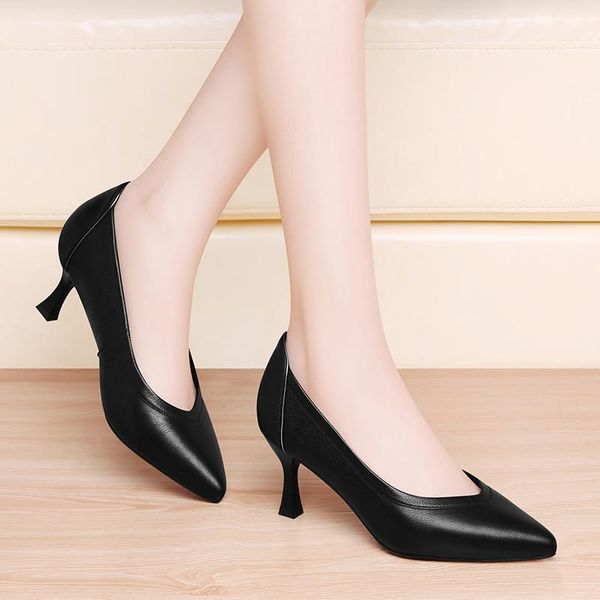 dress shoes fashion stiletto pointed toe elegant shallow mouth single all-match ol women's, Black
dress shoes fashion stiletto pointed toe elegant shallow mouth single all-match ol women's, Black