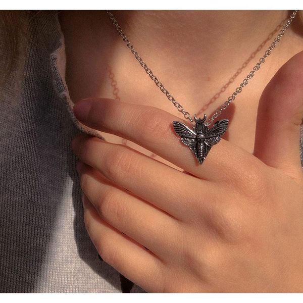 pendant necklaces punk vintage dead moth antiquity mini insect fairy necklace strange collar women's neck chain chic jewelry gift, Silver
pendant necklaces punk vintage dead moth antiquity mini insect fairy necklace strange collar women's neck chain chic jewelry gift, Silver