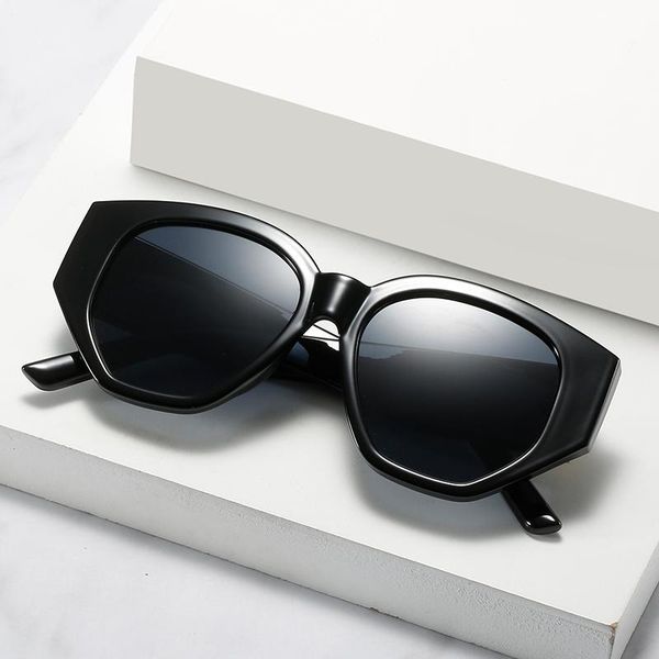 sunglasses fashion european trendy brand designer t letter leopard plastic frame men women, White;black
sunglasses fashion european trendy brand designer t letter leopard plastic frame men women, White;black