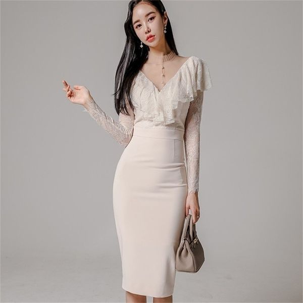 spring korean elegant lace stitching sheath bodycon pencil dress office lady chic party dresses 210603, Black;gray
spring korean elegant lace stitching sheath bodycon pencil dress office lady chic party dresses 210603, Black;gray