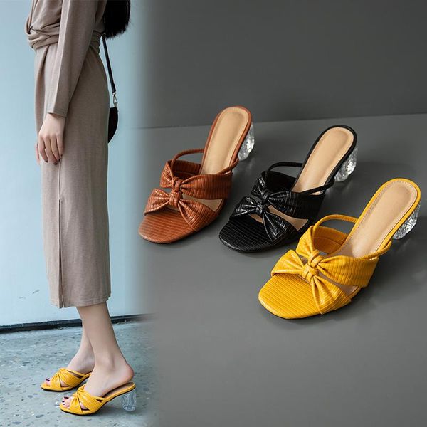 slippers 2021 women slipper summer crystal heel beach transparent sandals square toe slides size 41 42 43, Black
slippers 2021 women slipper summer crystal heel beach transparent sandals square toe slides size 41 42 43, Black