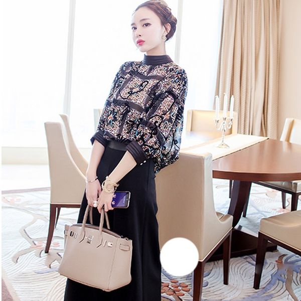 spring 2021 new fashion socialite temperament chiffon wide leg trouser set with seven minute sleeves three piece, Gray
spring 2021 new fashion socialite temperament chiffon wide leg trouser set with seven minute sleeves three piece, Gray