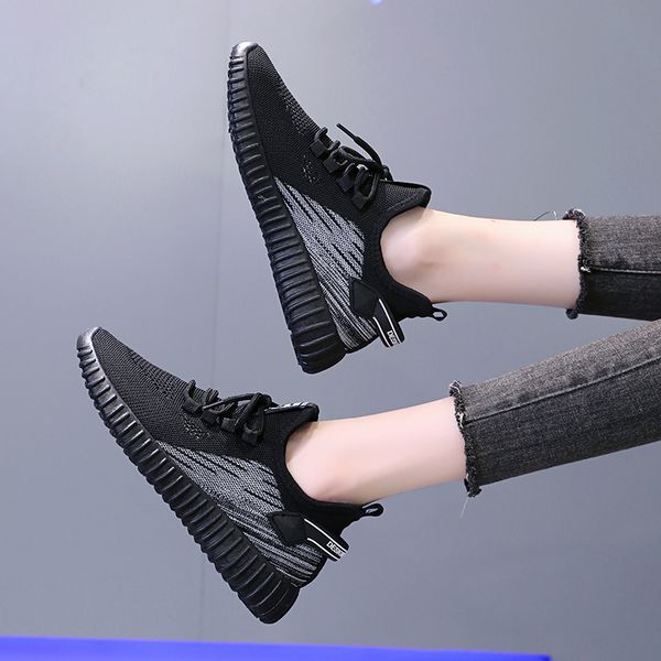 2021 arrival knit running shoes men women sport tennis runners triple black grey pink white outdoor sneakers size 35-40 wy11-1766
2021 arrival knit running shoes men women sport tennis runners triple black grey pink white outdoor sneakers size 35-40 wy11-1766