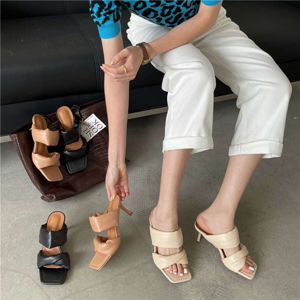 wrinkled double belt high-heeled muller slippers women wear square head open toe flip flops, Black
wrinkled double belt high-heeled muller slippers women wear square head open toe flip flops, Black