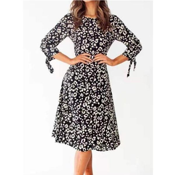 casual dresses autumn and winter round neck print 3/4 sleeve lace dress for women, Black;gray
casual dresses autumn and winter round neck print 3/4 sleeve lace dress for women, Black;gray