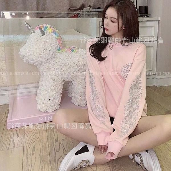 2021 autumn new fashion brand croix new ch couple men's and women's loose round neck long sleeve sweater, Black
2021 autumn new fashion brand croix new ch couple men's and women's loose round neck long sleeve sweater, Black