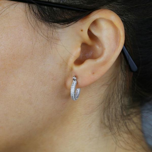 hoop & huggie 2022 styles small earring with full crystal paved gold silver plated wedding earrings for women lady, Golden;silver
hoop & huggie 2022 styles small earring with full crystal paved gold silver plated wedding earrings for women lady, Golden;silver