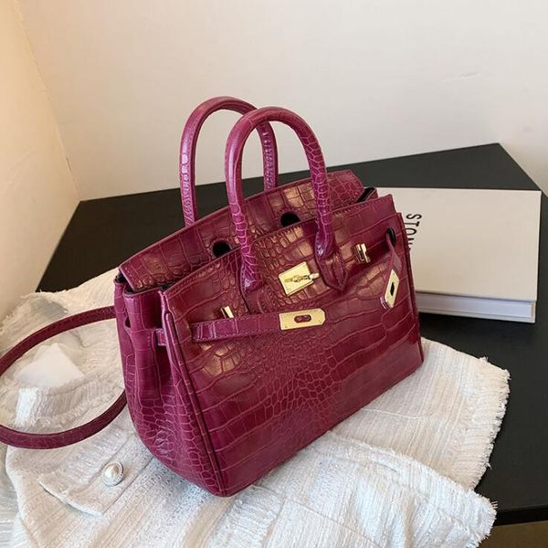 factory wholesale women leather shoulder bag simple solid color embossed womens handbags large alligator handbag summer joker candy-colored, Black;red
factory wholesale women leather shoulder bag simple solid color embossed womens handbags large alligator handbag summer joker candy-colored, Black;red
