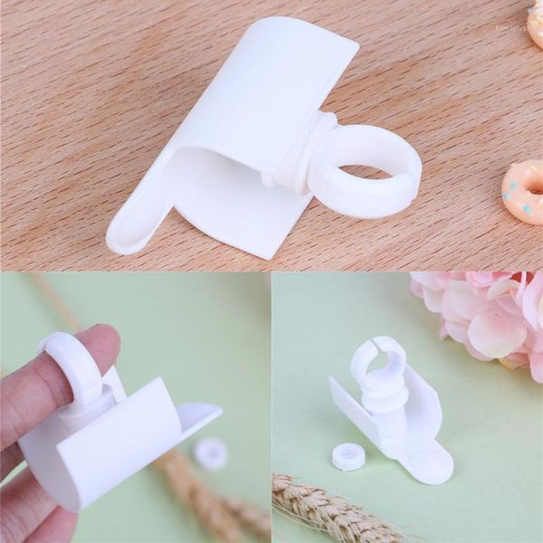 1set white eyelash strip holder pallet sub-root device u shape glue ring cups set volume 3d extensions kit drop 1
1set white eyelash strip holder pallet sub-root device u shape glue ring cups set volume 3d extensions kit drop 1