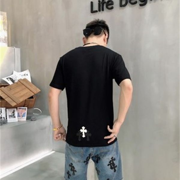 fashion outlet 21ss chrome summer tide brand horseshoe sanskrit letter cross leather embroidery short sleeve men's and women's cas, White;black
fashion outlet 21ss chrome summer tide brand horseshoe sanskrit letter cross leather embroidery short sleeve men's and women's cas, White;black