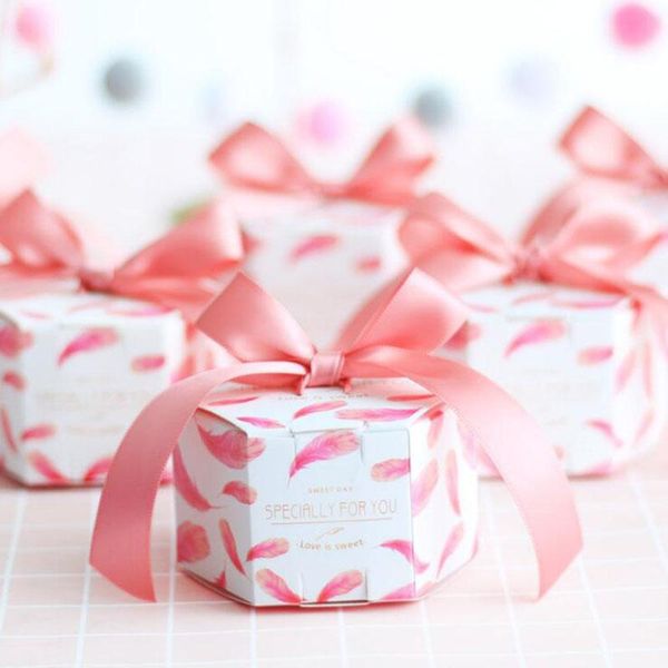 gift wrap 20pcs feather wedding favors and gifts for guests souvenirs box packaging flamingo/marble hexagon candy with ribbon
gift wrap 20pcs feather wedding favors and gifts for guests souvenirs box packaging flamingo/marble hexagon candy with ribbon