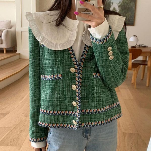 women's jackets south korea retro chic autumn v-neck edge stitching three grain of buckle loose cardigan tweed jacket, Black;brown
women's jackets south korea retro chic autumn v-neck edge stitching three grain of buckle loose cardigan tweed jacket, Black;brown