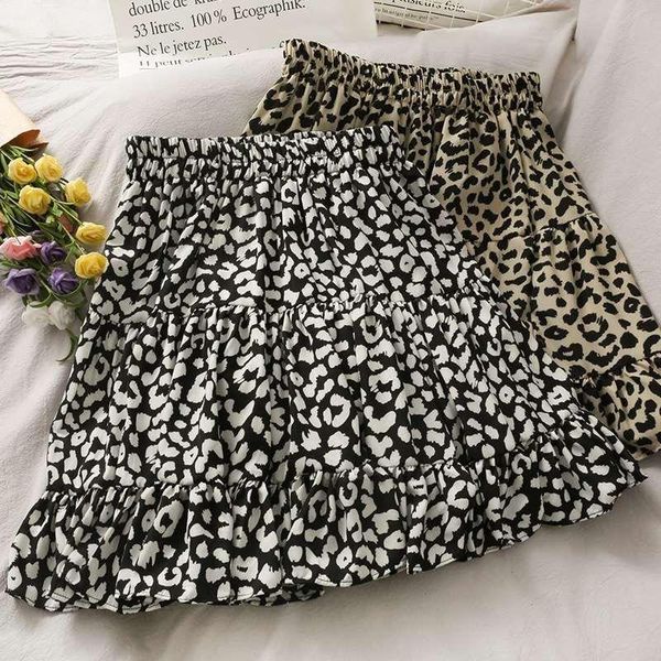 skirts floral chiffon skirt 2021 women's summer leopard short skirt, elastic high waist, thin and light proof pleated, Black
skirts floral chiffon skirt 2021 women's summer leopard short skirt, elastic high waist, thin and light proof pleated, Black