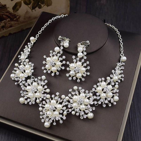 earrings & necklace brides wedding rhinestone pearl crystal jewelry set handmade luxurious flower + clips accessories xl00188, Silver
earrings & necklace brides wedding rhinestone pearl crystal jewelry set handmade luxurious flower + clips accessories xl00188, Silver