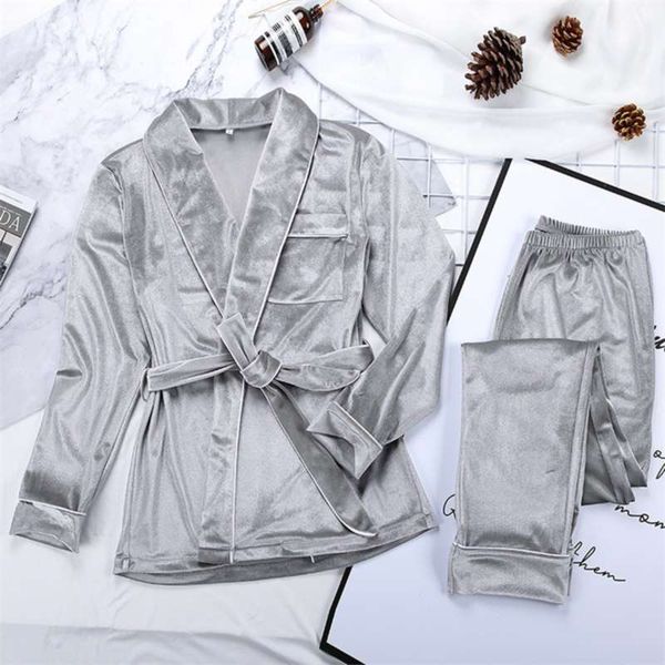 velvet warm pajamas for women robes and pants solid pocket long sleeve thick home wear autumn night suit winter casual 210928, Black;red
velvet warm pajamas for women robes and pants solid pocket long sleeve thick home wear autumn night suit winter casual 210928, Black;red